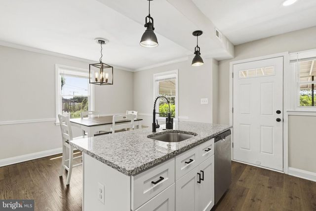 1733 WHITE OAK AVE, Parkville, MD 21234