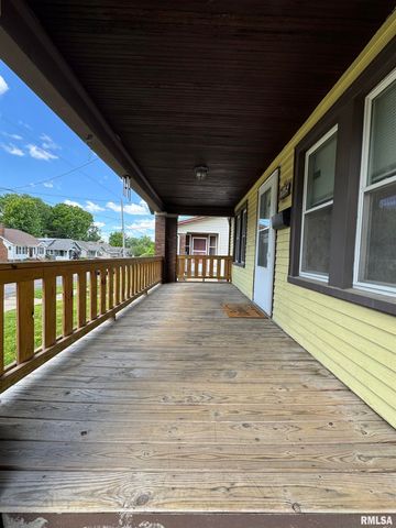 715 W CORRINGTON Avenue, Peoria, IL 61604