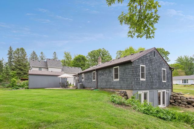 5810 Main Street W, Maple Plain, MN 55359