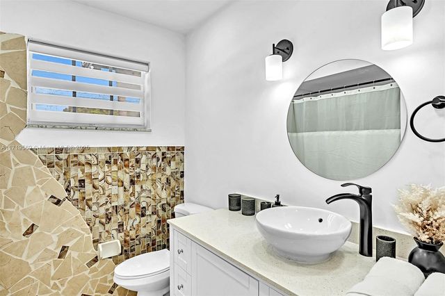 4024 Jefferson St, Hollywood, FL 33021