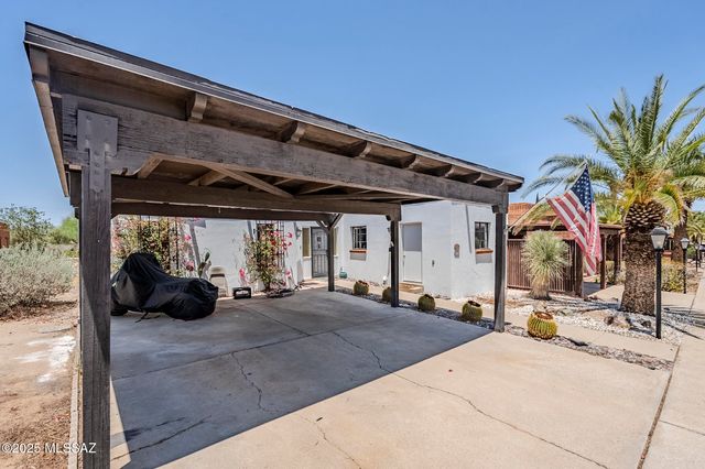 468 W Esperanza Boulevard, Green Valley, AZ 85614