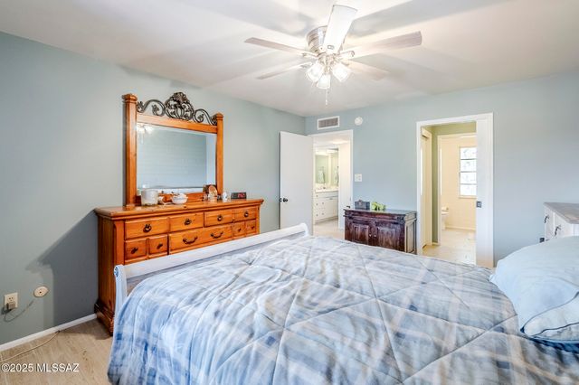468 W Esperanza Boulevard, Green Valley, AZ 85614