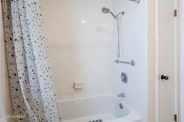 468 W Esperanza Boulevard, Green Valley, AZ 85614