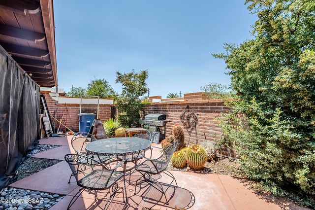 468 W Esperanza Boulevard, Green Valley, AZ 85614