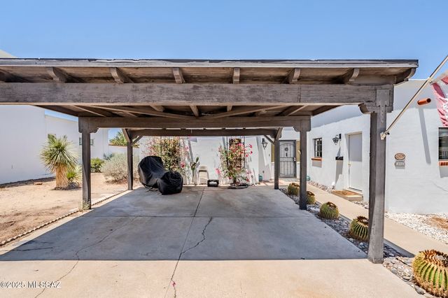 468 W Esperanza Boulevard, Green Valley, AZ 85614
