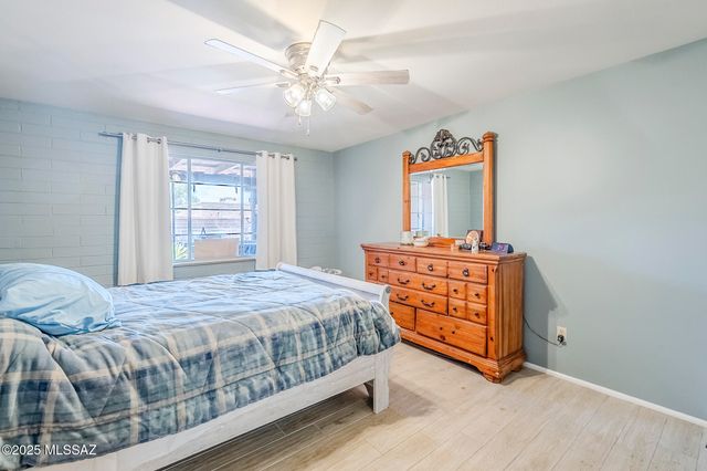 468 W Esperanza Boulevard, Green Valley, AZ 85614