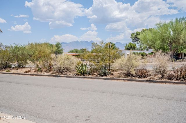 468 W Esperanza Boulevard, Green Valley, AZ 85614
