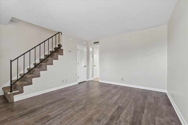 1531 E Knollwood Cir, Clarksville, TN 37043