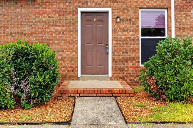 1531 E Knollwood Cir, Clarksville, TN 37043
