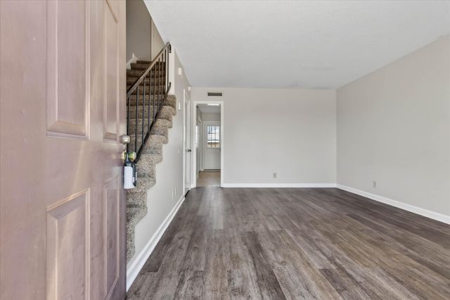 1531 E Knollwood Cir, Clarksville, TN 37043