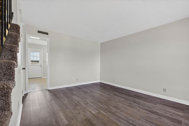 1531 E Knollwood Cir, Clarksville, TN 37043