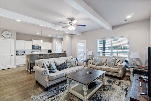 510 Momma Bear Drive, College Station, TX 77845