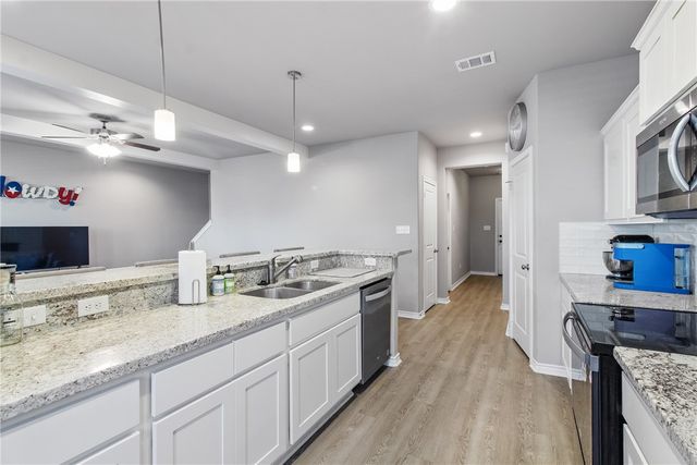 510 Momma Bear Drive, College Station, TX 77845