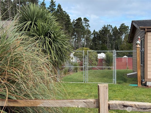 1207 215th Lane, Ocean Park, WA 98640