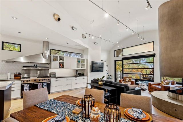 501 Westlake DR, West Lake Hills, TX 78746