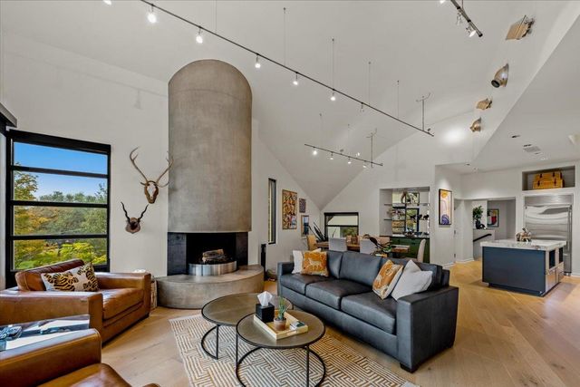 501 Westlake DR, West Lake Hills, TX 78746