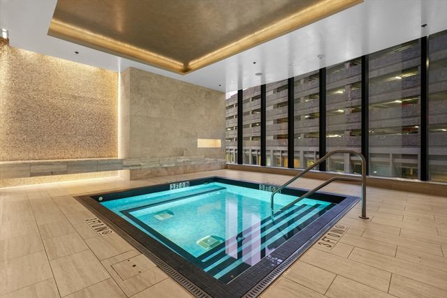 1 Franklin St 1709, Boston, MA 02110