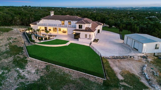 8129 Garden Oaks Dr, Garden Ridge, TX 78266