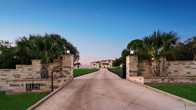 8129 Garden Oaks Dr, Garden Ridge, TX 78266