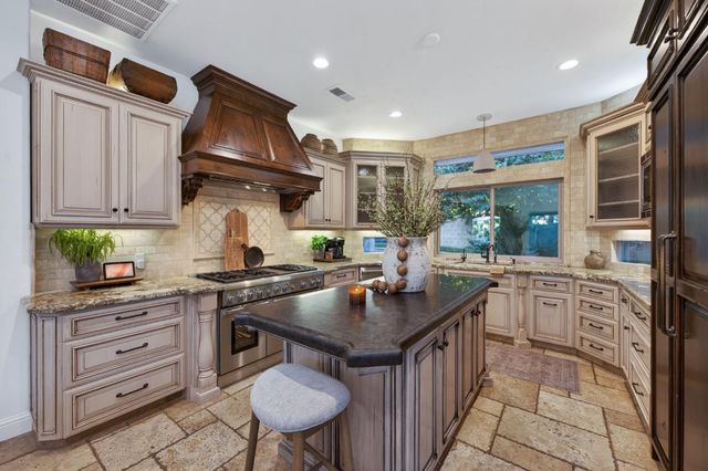 601 Decatur Avenue, Clovis, CA 93611