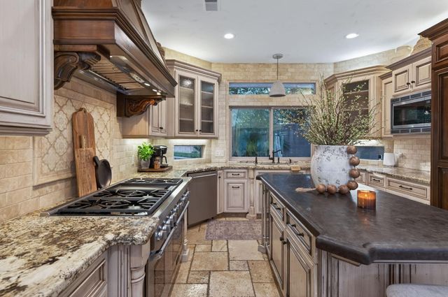 601 Decatur Avenue, Clovis, CA 93611