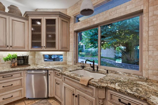 601 Decatur Avenue, Clovis, CA 93611