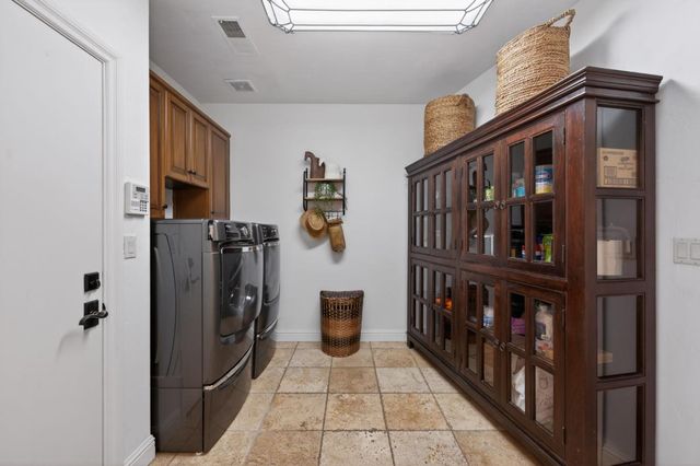 601 Decatur Avenue, Clovis, CA 93611