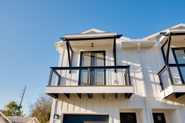 817 7TH Avenue S, Jacksonville Beach, FL 32250