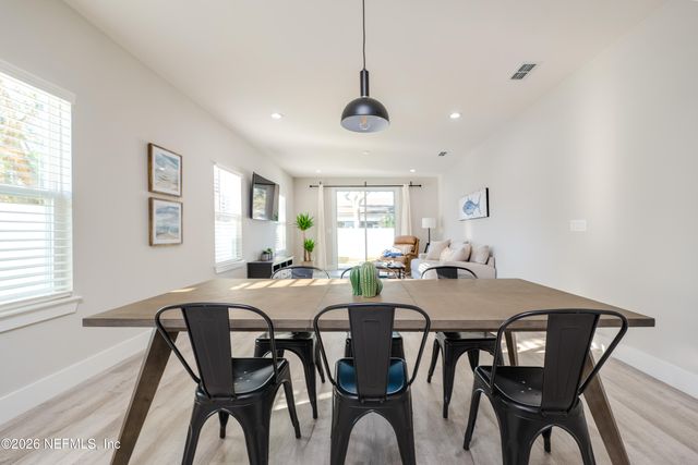 817 7TH Avenue S, Jacksonville Beach, FL 32250