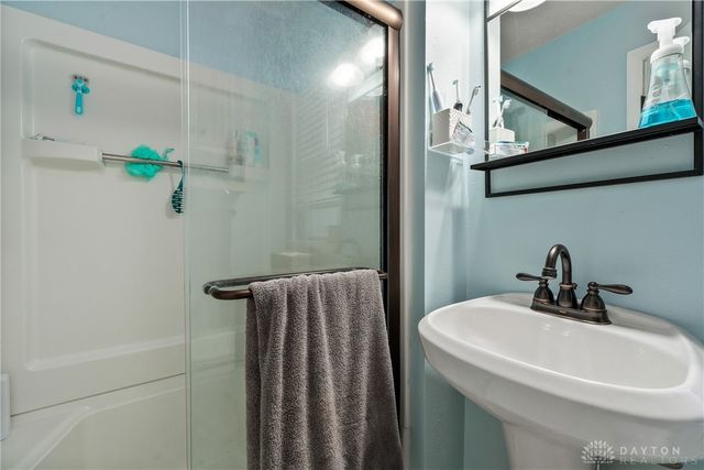 1617 N Central Drive, Beavercreek, OH 45432