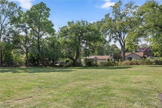 1617 N Central Drive, Beavercreek, OH 45432