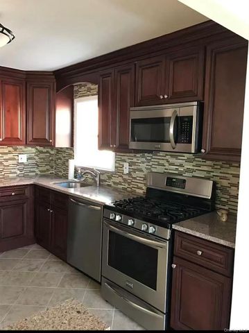 36-30 166TH Street 2 FL, Flushing, NY 11358