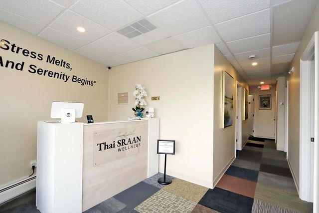 597 Dartmouth St AB, Dartmouth, MA 02748