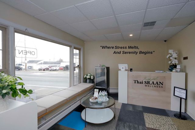 597 Dartmouth St AB, Dartmouth, MA 02748