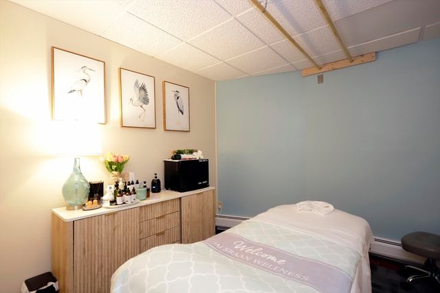 597 Dartmouth St AB, Dartmouth, MA 02748