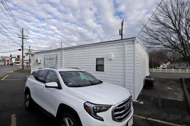 597 Dartmouth St AB, Dartmouth, MA 02748