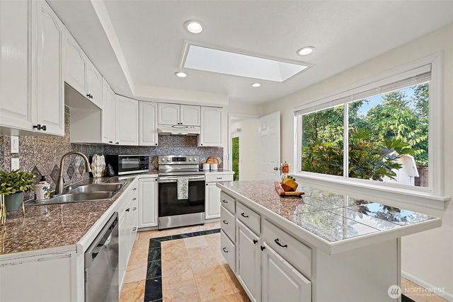 25503 151st Place SE, Covington, WA 98042