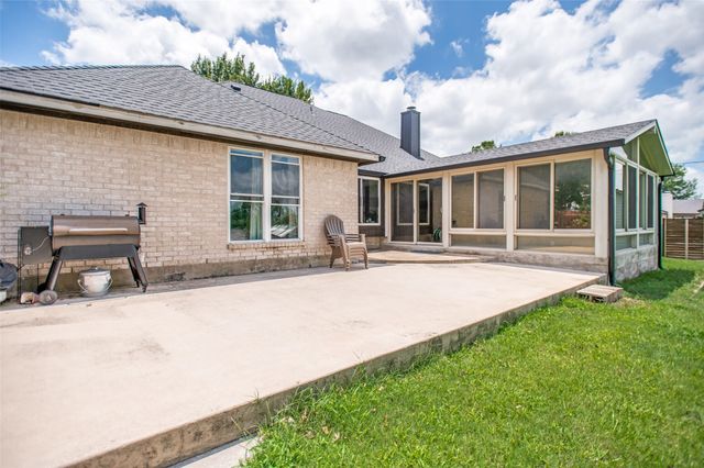 5643 W Caylor Road, Fort Worth, TX 76244