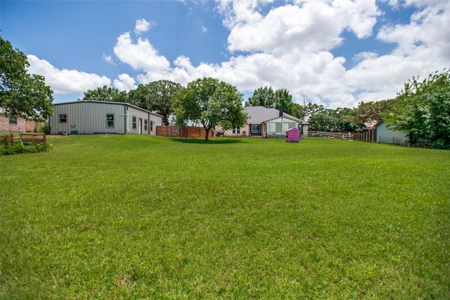 5643 W Caylor Road, Fort Worth, TX 76244