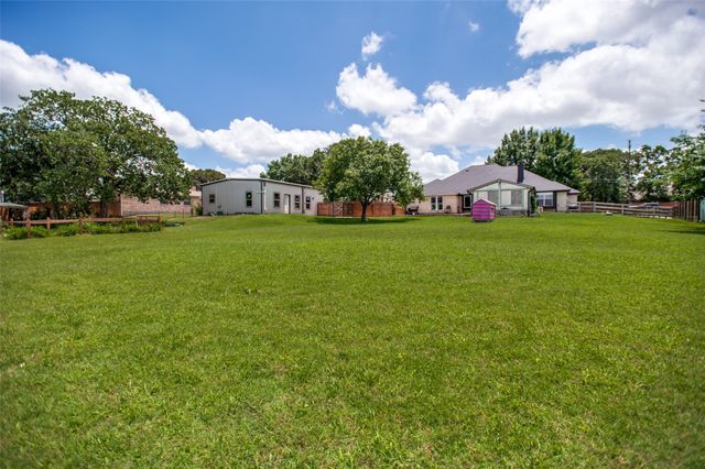 5643 W Caylor Road, Fort Worth, TX 76244