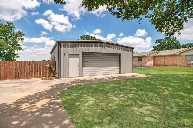 5643 W Caylor Road, Fort Worth, TX 76244