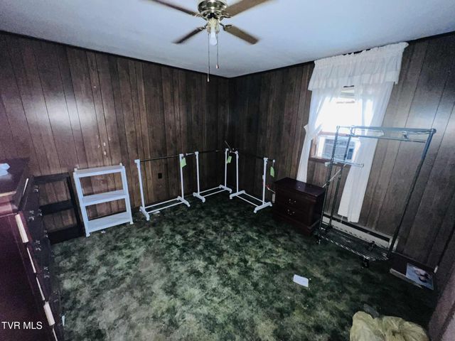 2809 East 2nd Avenue, Big Stone Gap, VA 24219