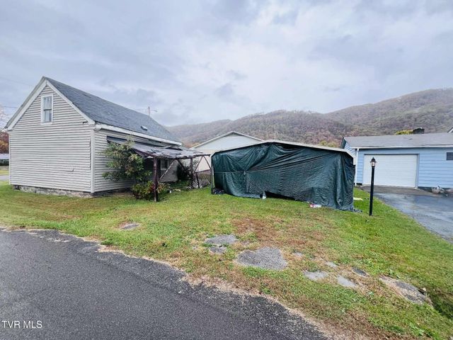 2809 East 2nd Avenue, Big Stone Gap, VA 24219