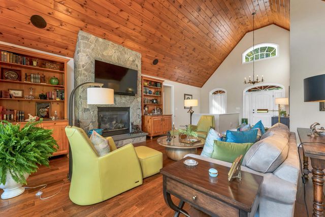 19 Abenaki Lane, Moultonborough, NH 03254