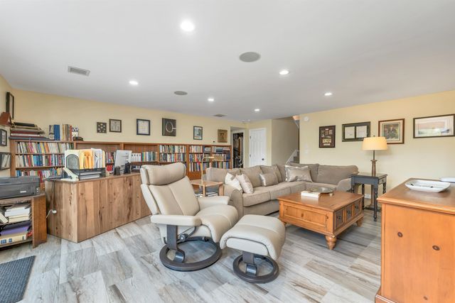19 Abenaki Lane, Moultonborough, NH 03254