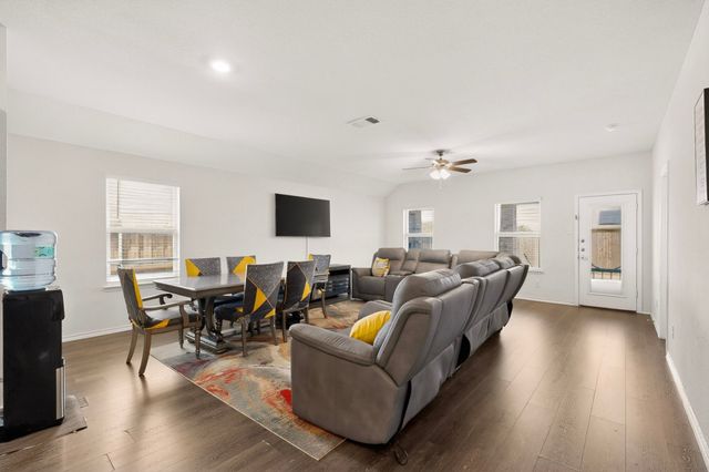 1114 Emerald Gate Drive, Princeton, TX 75407