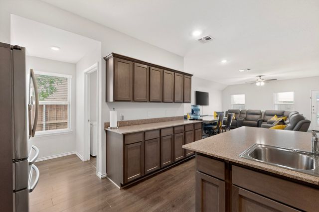 1114 Emerald Gate Drive, Princeton, TX 75407