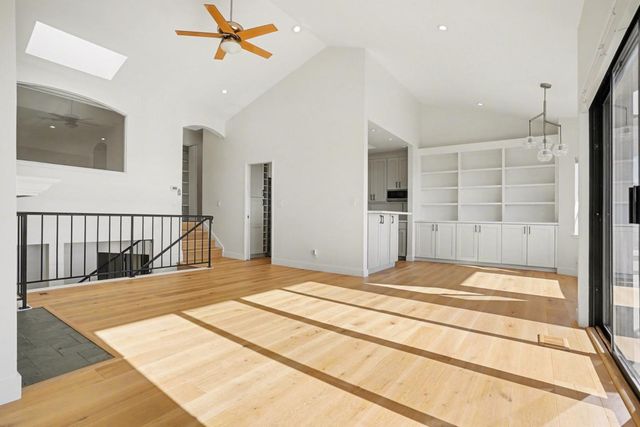 29 Starview Drive, Oakland, CA 94618