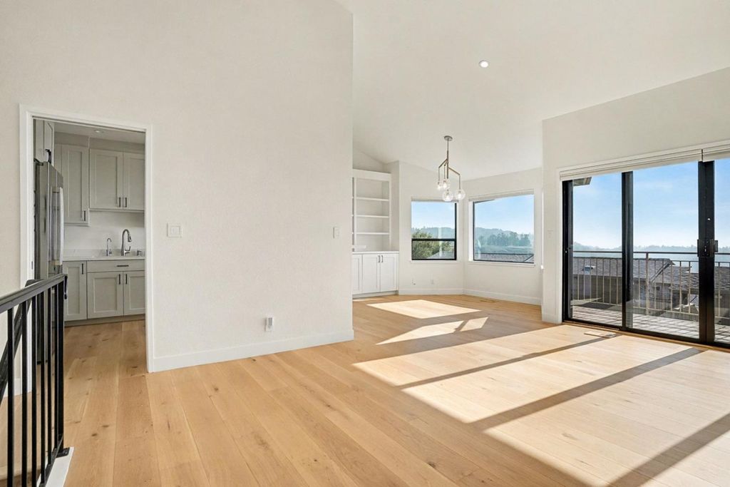 29 Starview Drive, Oakland, CA 94618