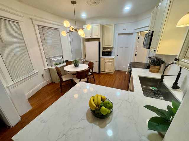 140 BEACH ST, Jc, Heights, NJ 07307